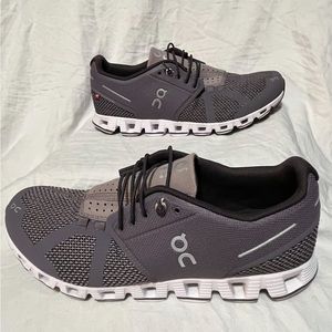 On cloud 5 shark grey used no box